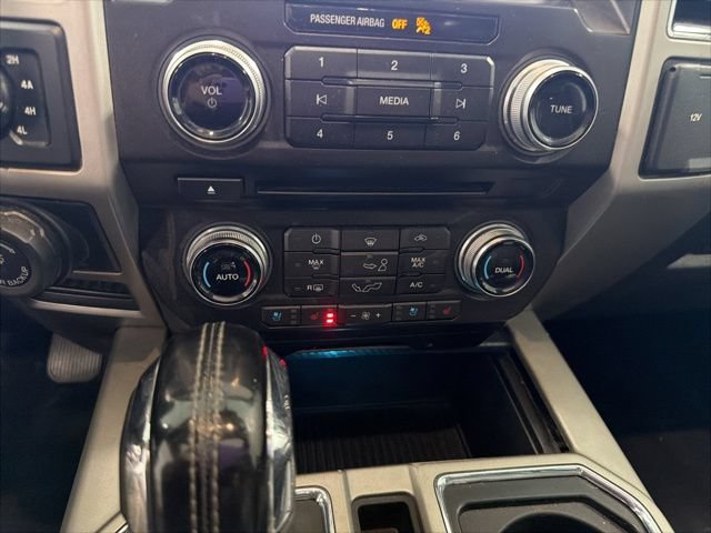 Used 2018 Ford F150 Lariat w/ Equipment Group 502A Luxury AWD/4WD image 20
