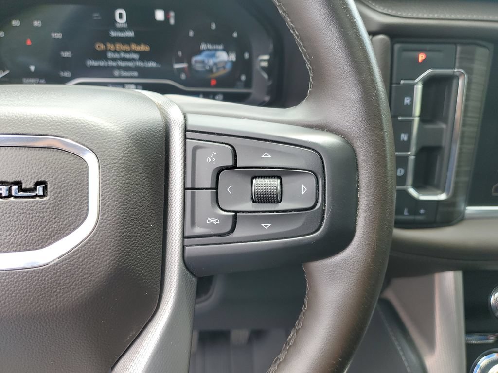 Used 2023 GMC Yukon XL Denali AWD/4WD image 25