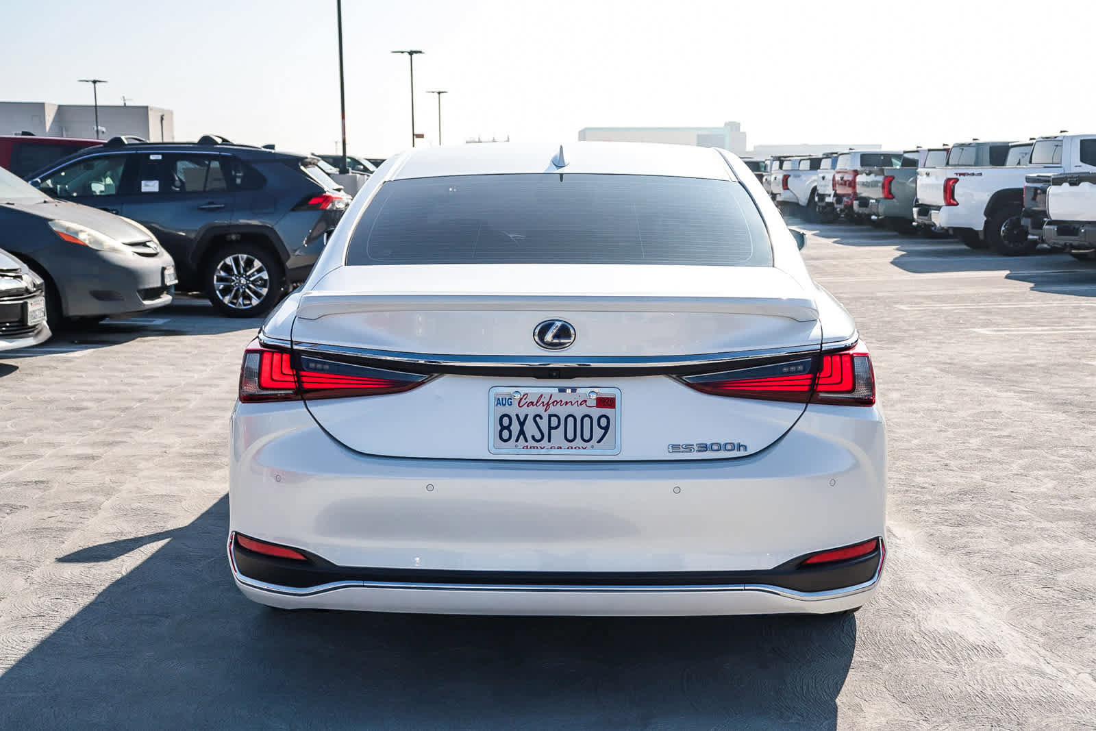 Used 2021 Lexus ES 300h w/ Premium Package image 7