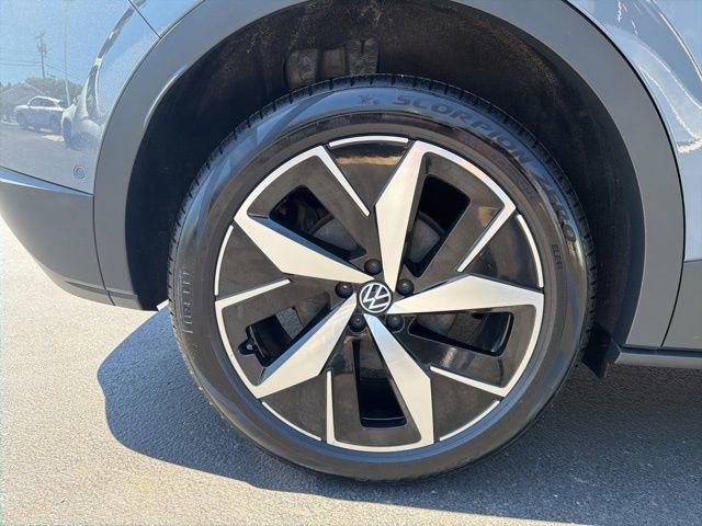 Used 2023 Volkswagen ID.4 Pro S AWD/4WD image 9