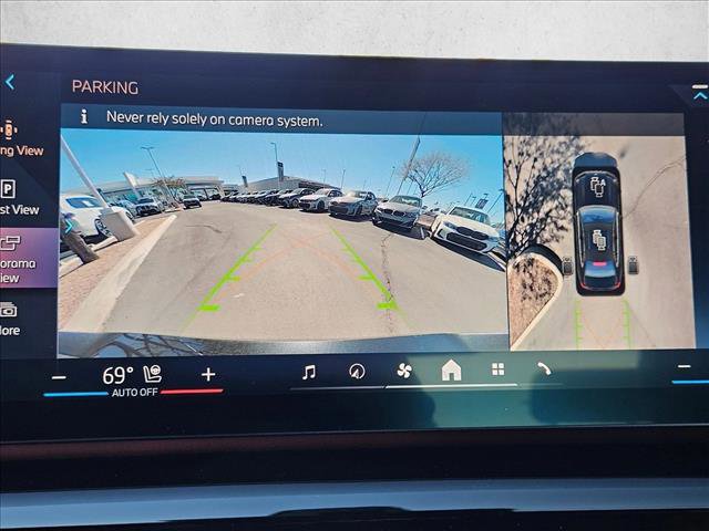 Certified 2025 BMW i5 eDrive40i w/ Premium Package image 19