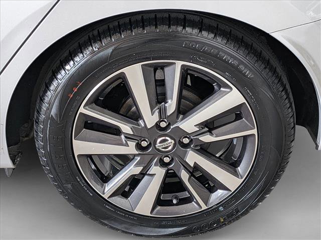 Used 2021 Nissan Versa SV FWD image 22