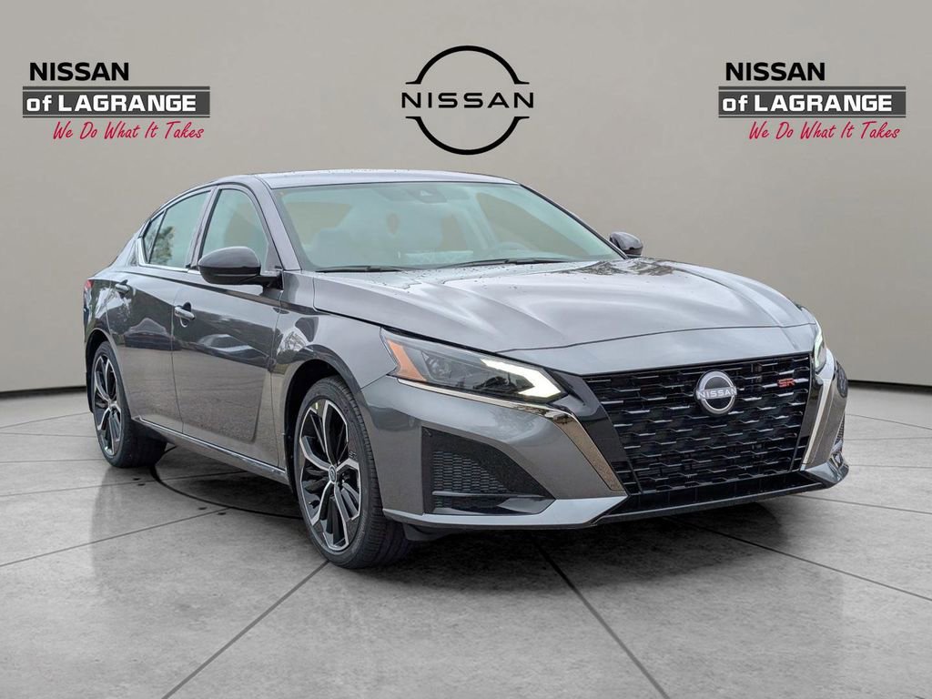 New 2025 Nissan Altima 2.5 SR w/ SR Premium Package image 3