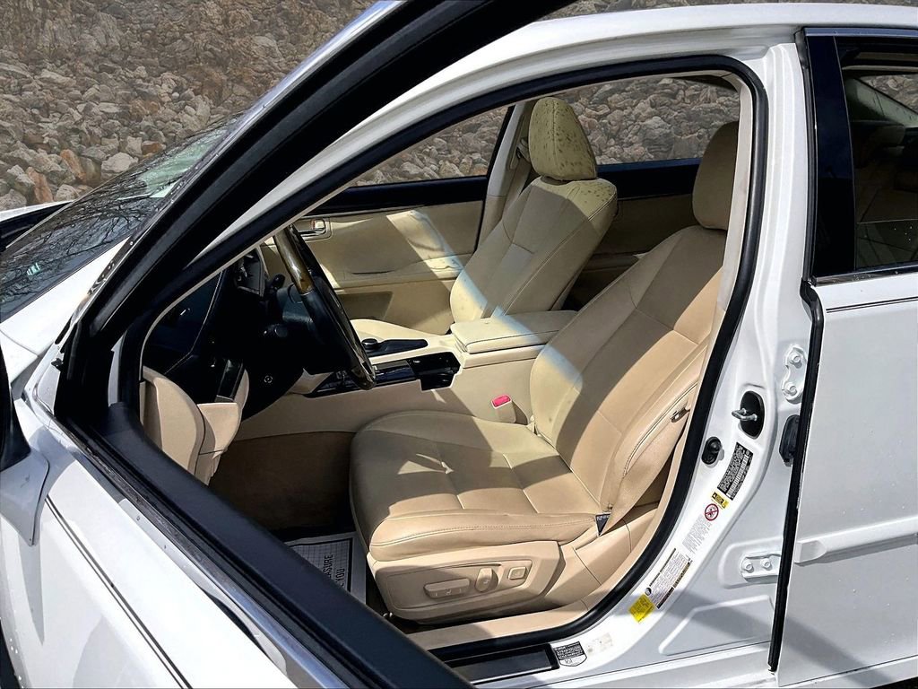 Used 2013 Lexus ES 350 w/ Premium Pkg image 22