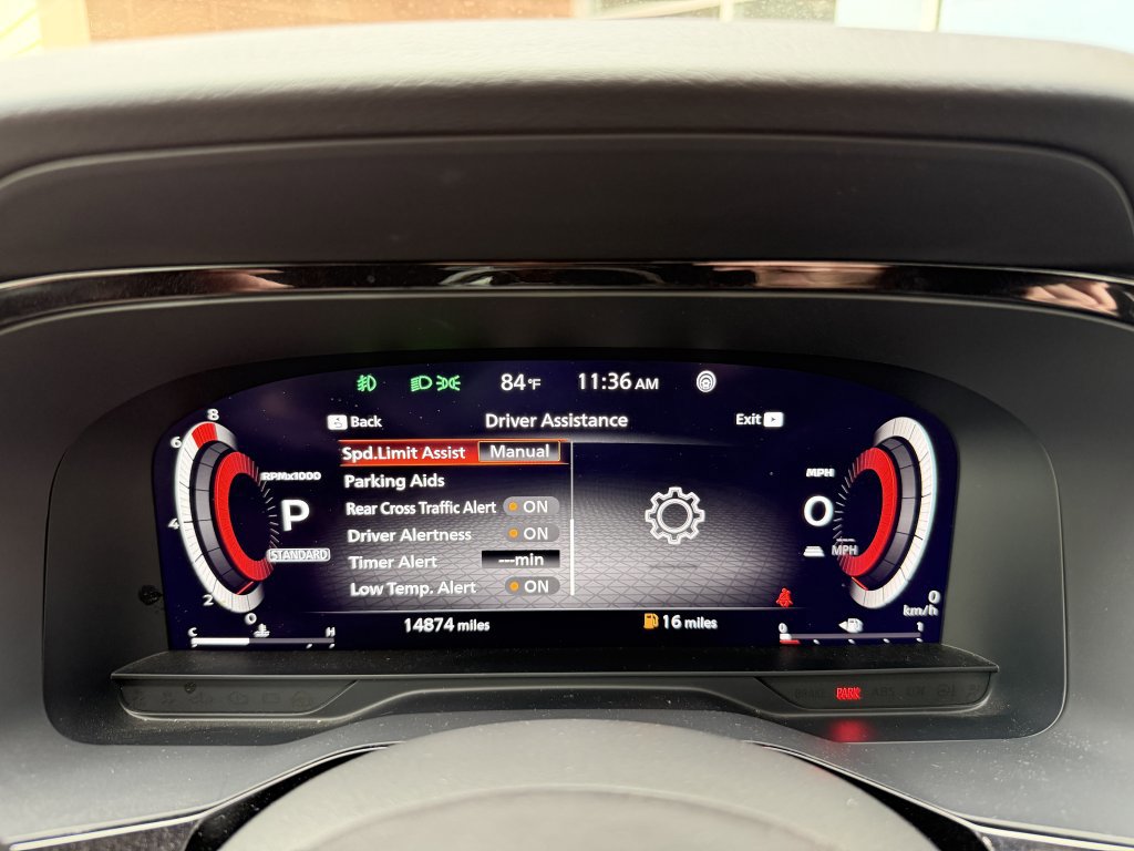 Used 2023 Nissan Pathfinder Platinum image 19