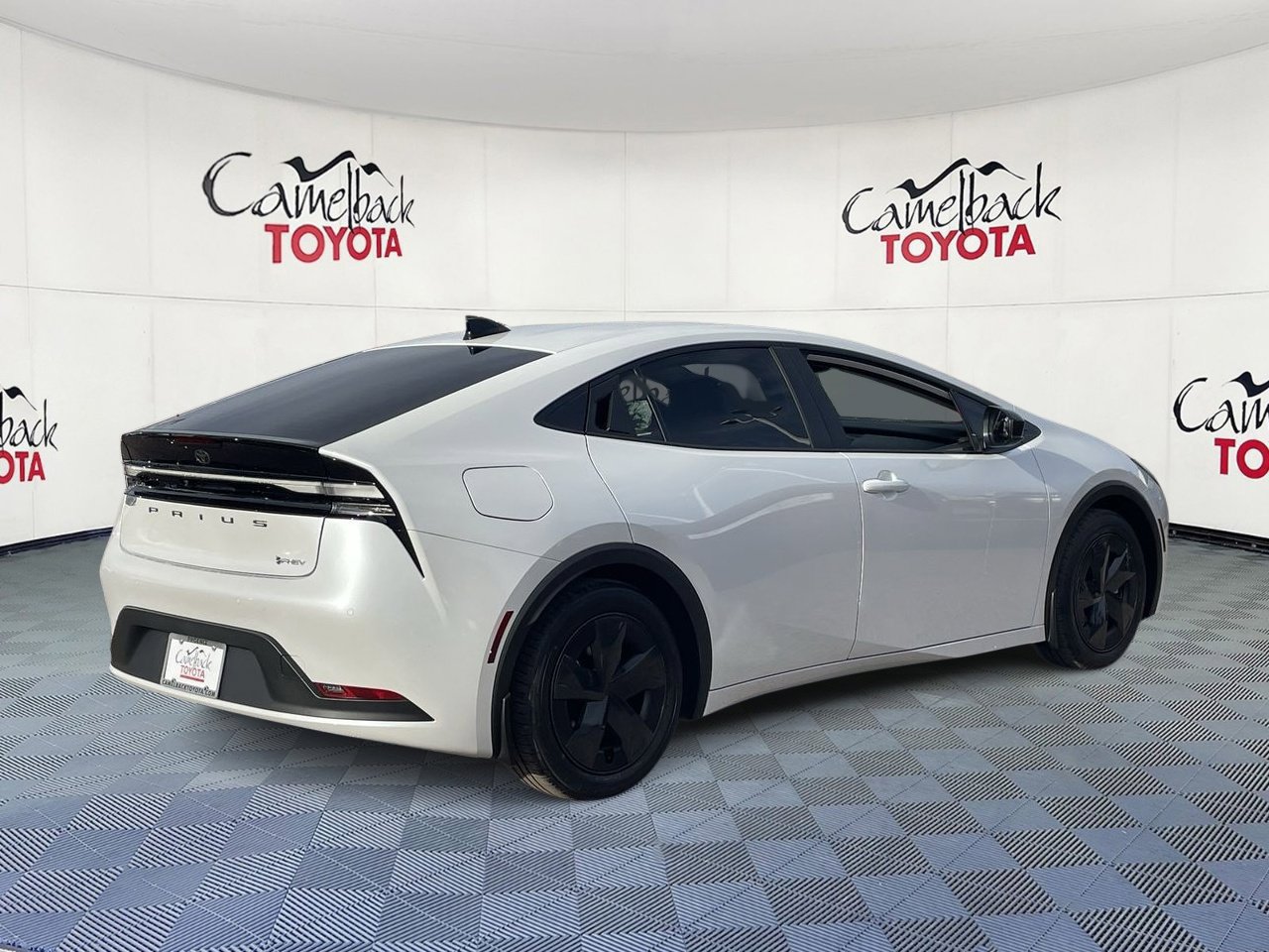 New 2026 Toyota Prius Plug-In Hybrid FWD image 8