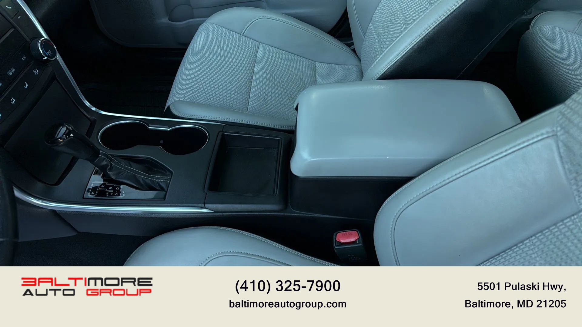 Used 2017 Toyota Camry SE w/ Moonroof Package FWD image 12