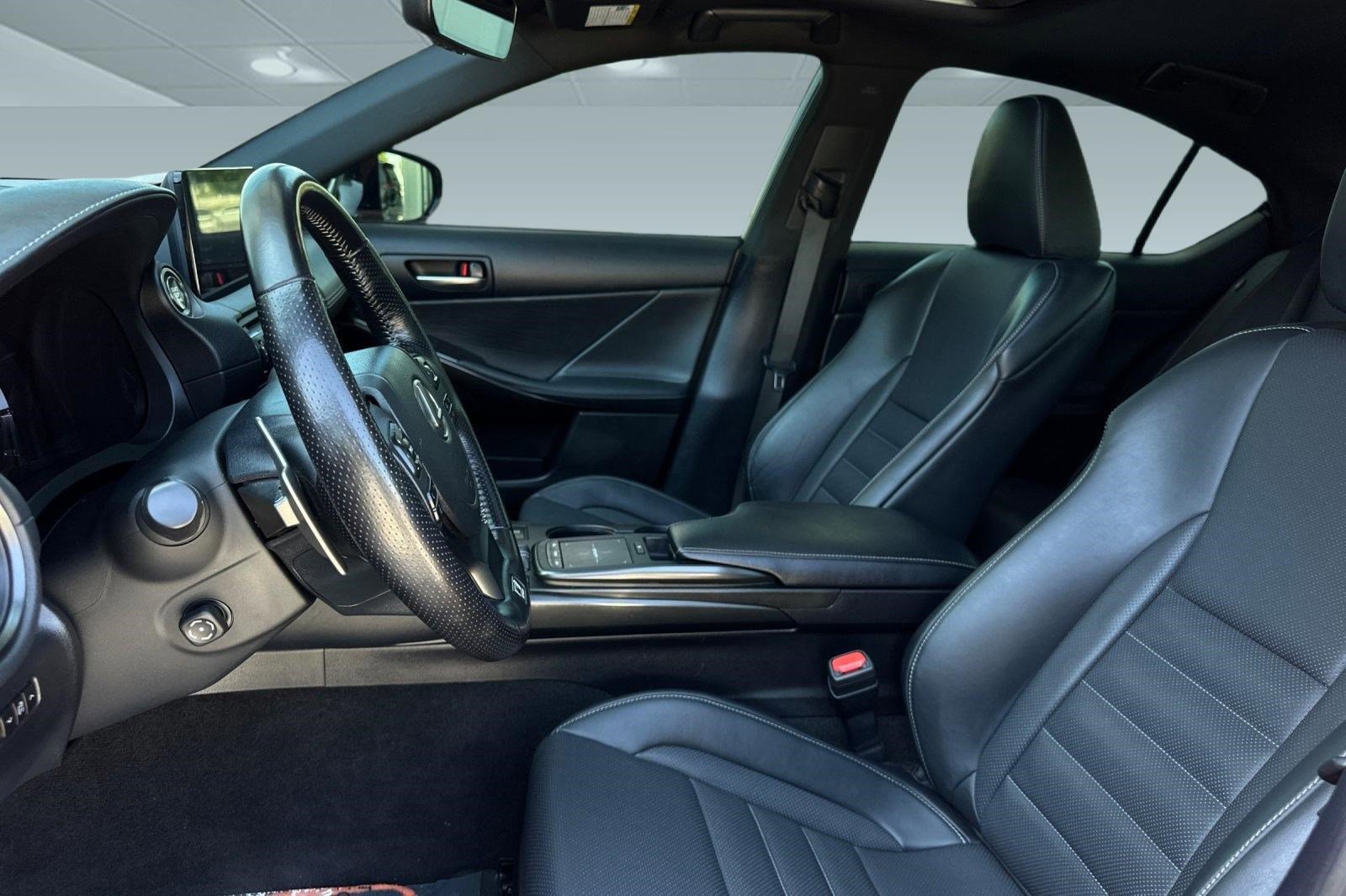 Certified 2023 Lexus IS 500 w/ Special Appearance Package RWD image 5