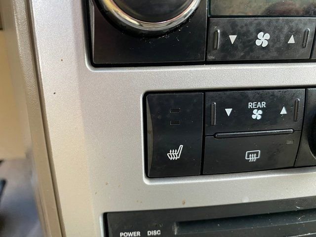 Used 2010 Chrysler Town & Country Limited w/ Entertainment Group #3 image 16