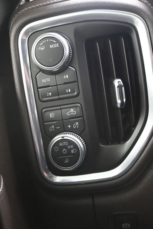 Used 2021 GMC Sierra 1500 SLT w/ SLT Premium Plus Package AWD/4WD image 14