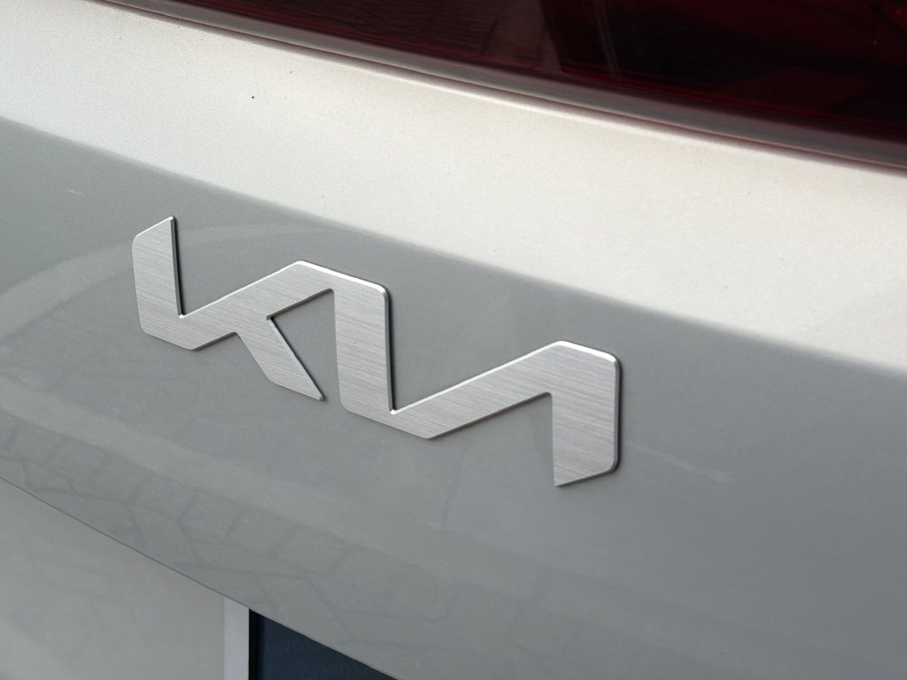 Used 2025 Kia Carnival SX Prestige FWD image 13