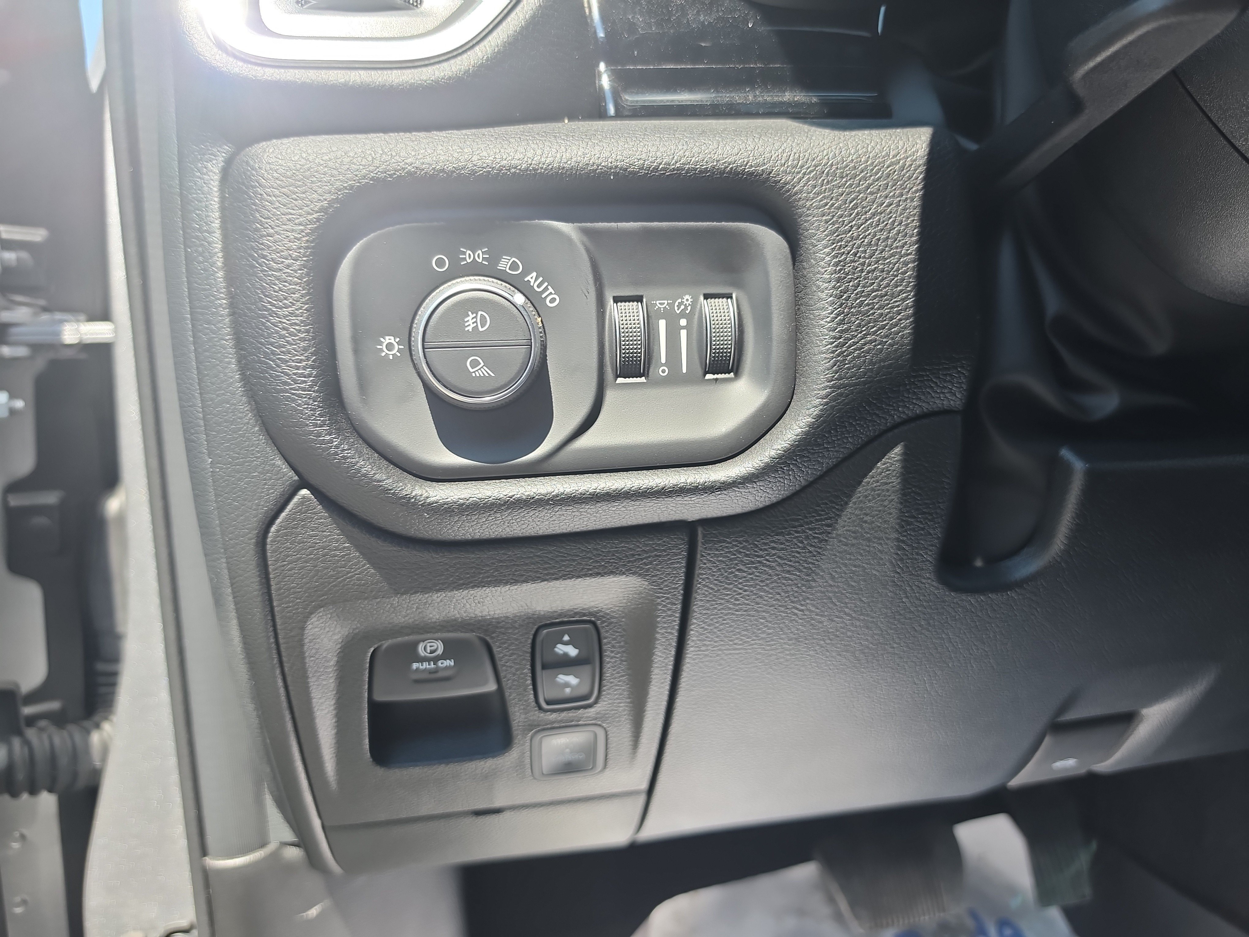 Used 2026 RAM 1500 Laramie AWD/4WD image 20