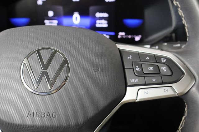 Used 2023 Volkswagen Taos SE w/ Panoramic Sunroof Package image 10