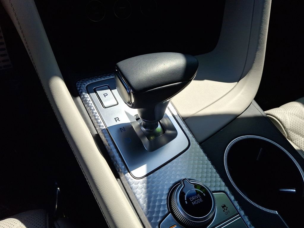 Used 2023 Genesis G70 3.3T w/ Sport Prestige Package image 16