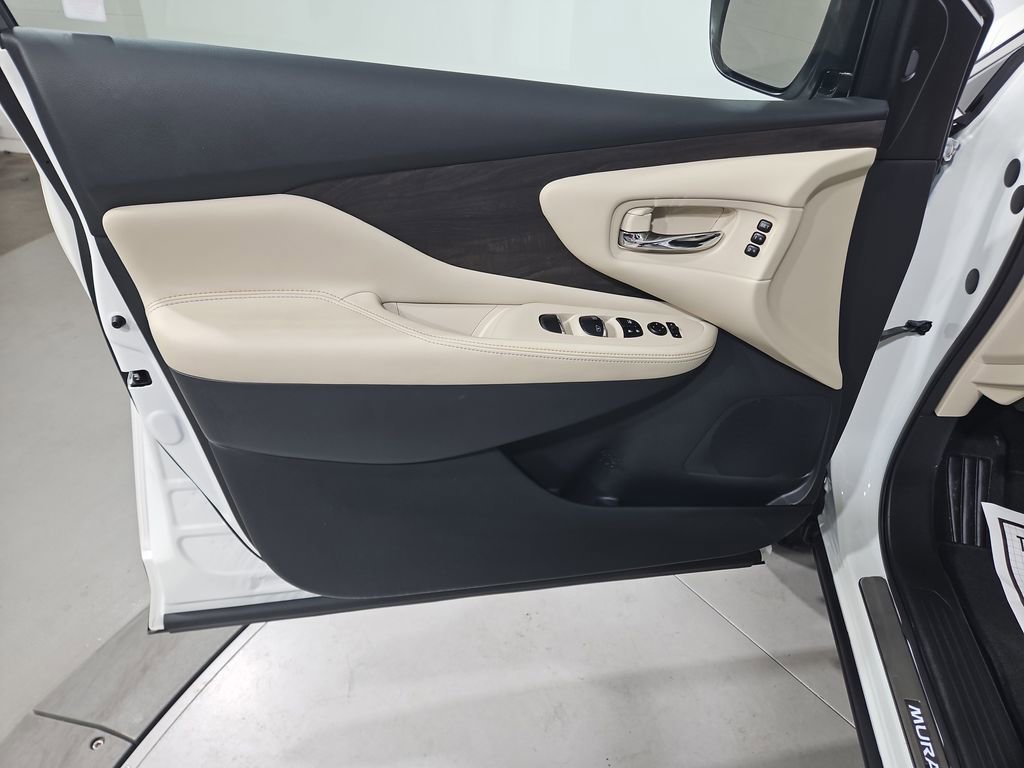 Used 2024 Nissan Murano Platinum w/ Cargo Package image 11