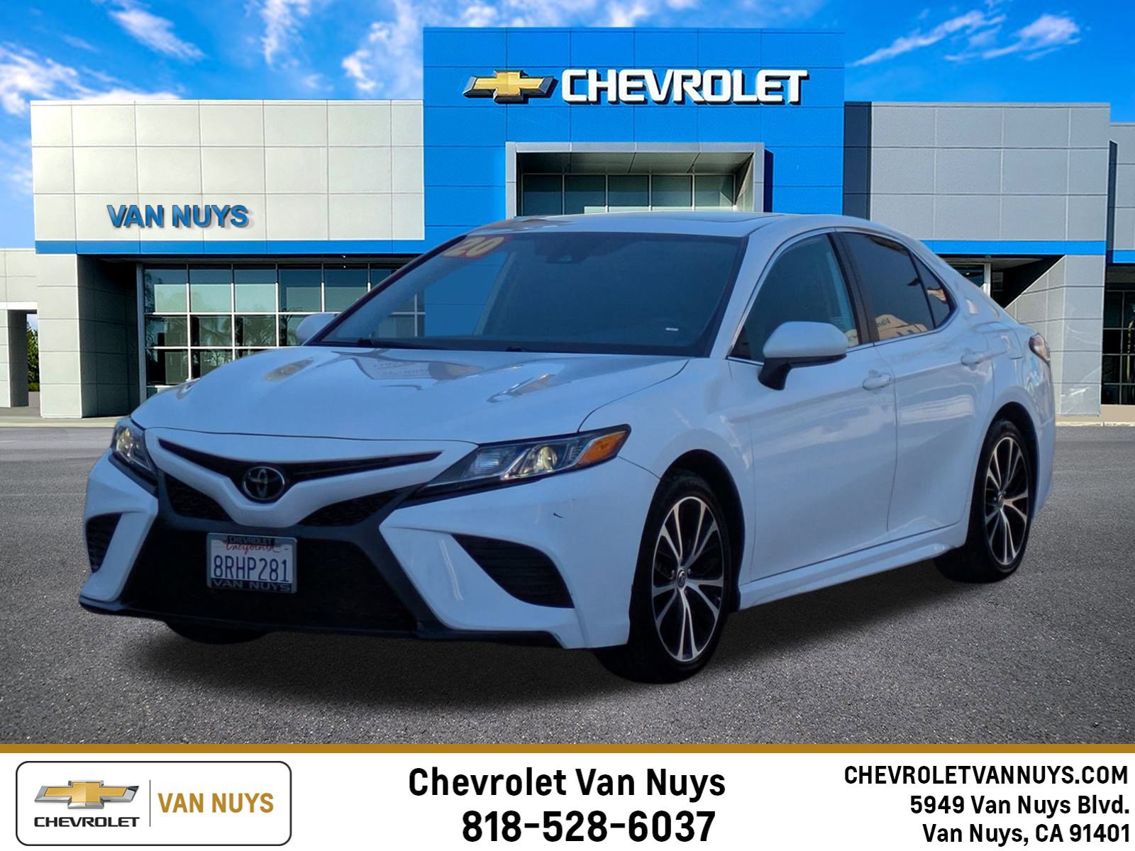 Used 2020 Toyota Camry SE image 1