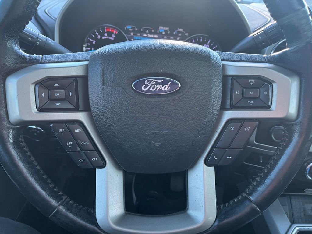 Used 2022 Ford F350 Lariat w/ Lariat Ultimate Package AWD/4WD image 10