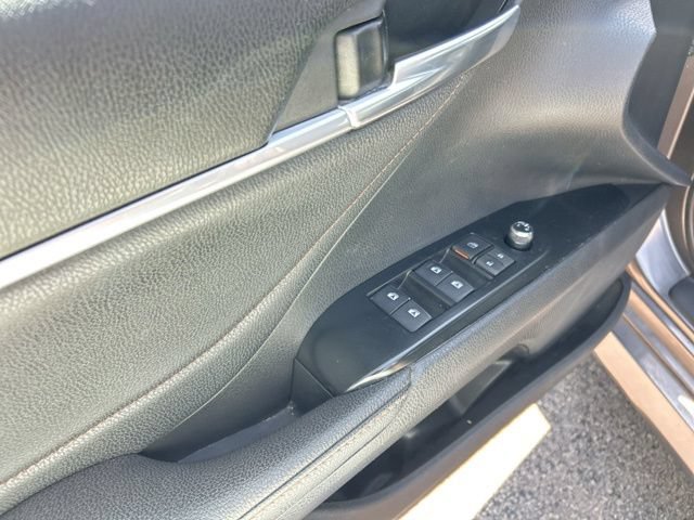 Used 2018 Toyota Camry XLE w/ Audio Package FWD image 22