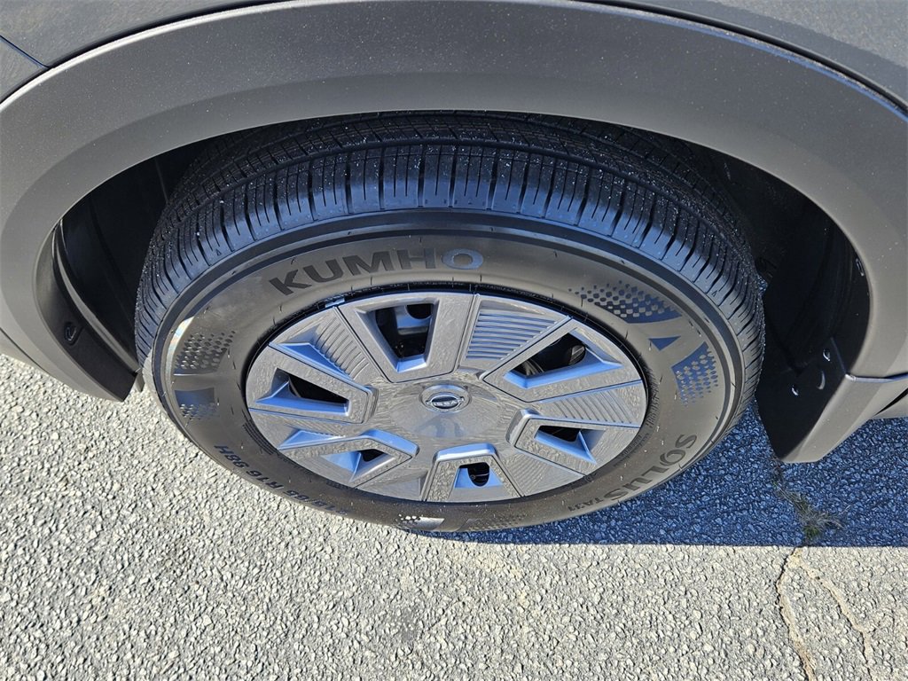 New 2026 Nissan Kicks S image 16