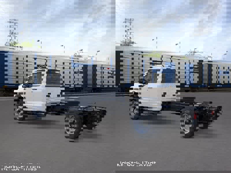 New 2026 Ford F450 XL w/ XL Chrome Package image 4