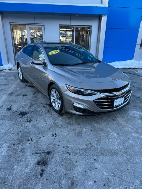 Used 2024 Chevrolet Malibu LT image 2