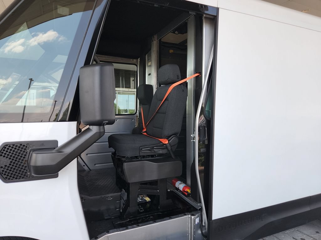 Used 2024 Chevrolet Brightdrop 400 w/ Commercial Equipment Package AWD/4WD image 12