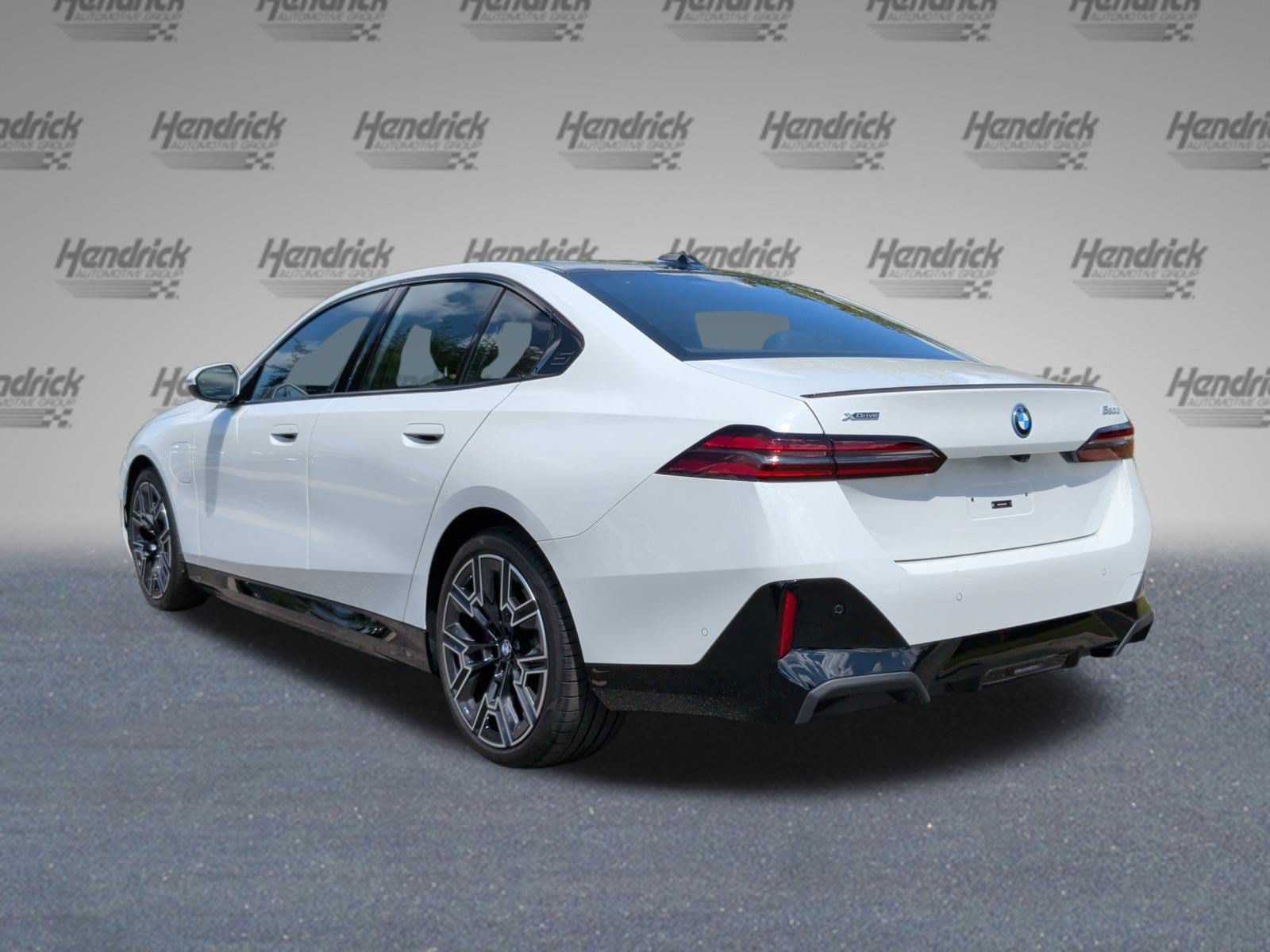 Certified 2026 BMW 550e xDrive w/ Executive Package AWD/4WD image 9