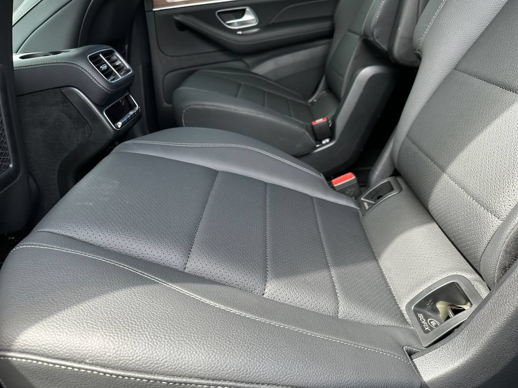 Used 2025 Mercedes-Benz GLS 450 4MATIC image 16