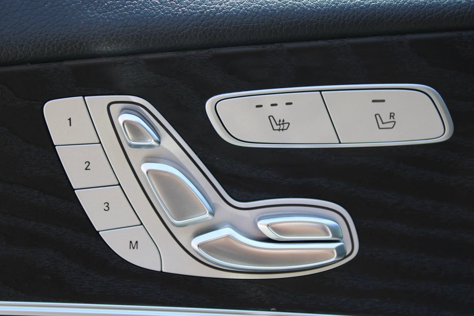 Used 2019 Mercedes-Benz E 300 image 8