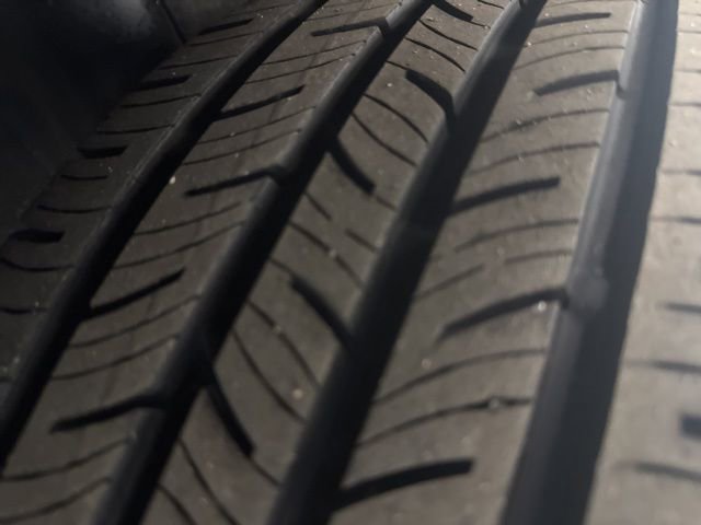 Used 2016 Volkswagen Tiguan SE image 32