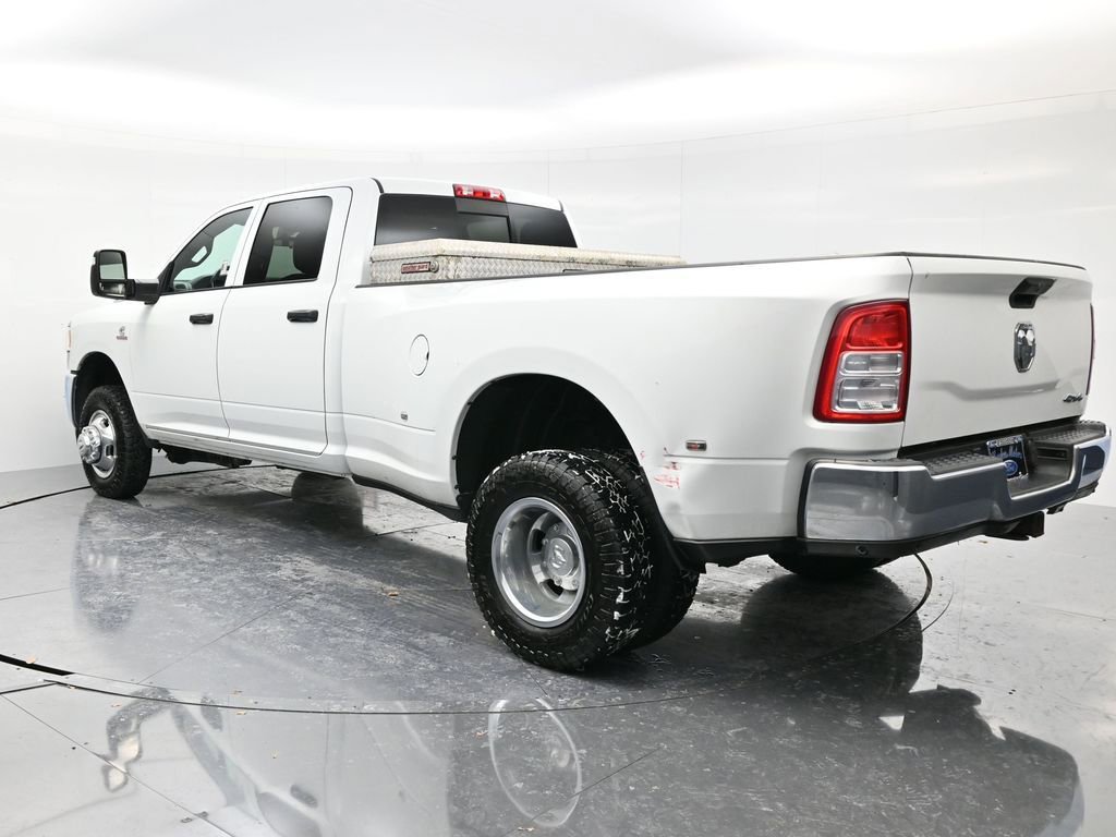 Used 2024 RAM 3500 Tradesman w/ Chrome Appearance Group image 7