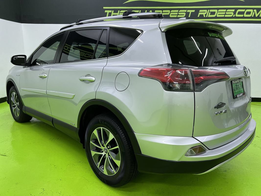 Used 2016 Toyota RAV4 XLE AWD/4WD image 7