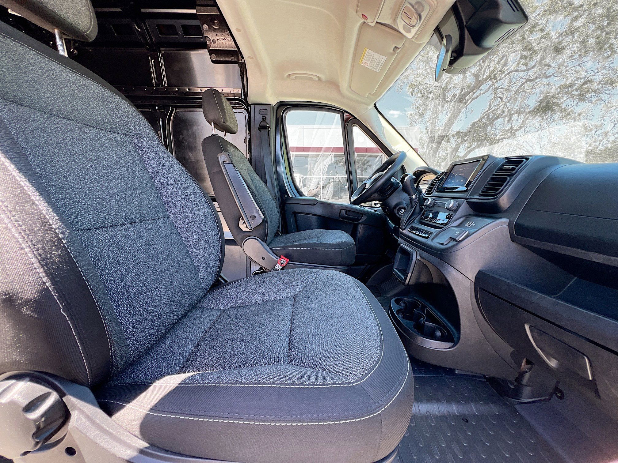 Used 2023 RAM ProMaster 2500 FWD image 30