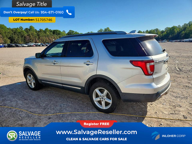 Used 2016 Ford Explorer XLT w/ Equipment Group 202A AWD/4WD image 3