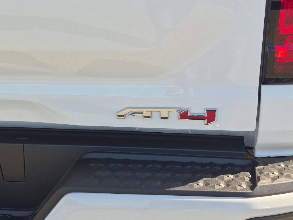 New 2026 GMC Canyon AT4 AWD/4WD image 31