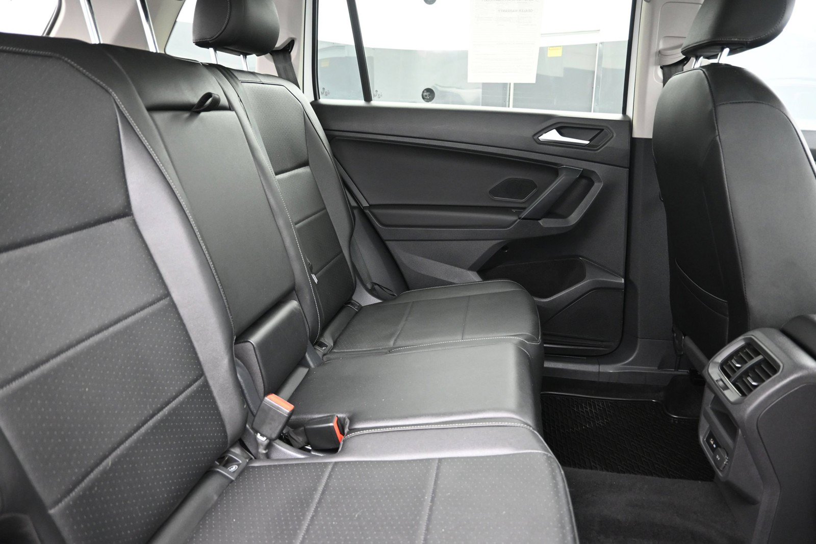 Used 2019 Volkswagen Tiguan SE w/ Panoramic Sunroof Package AWD/4WD image 25