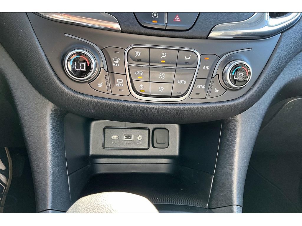 Used 2023 Chevrolet Equinox LT image 33