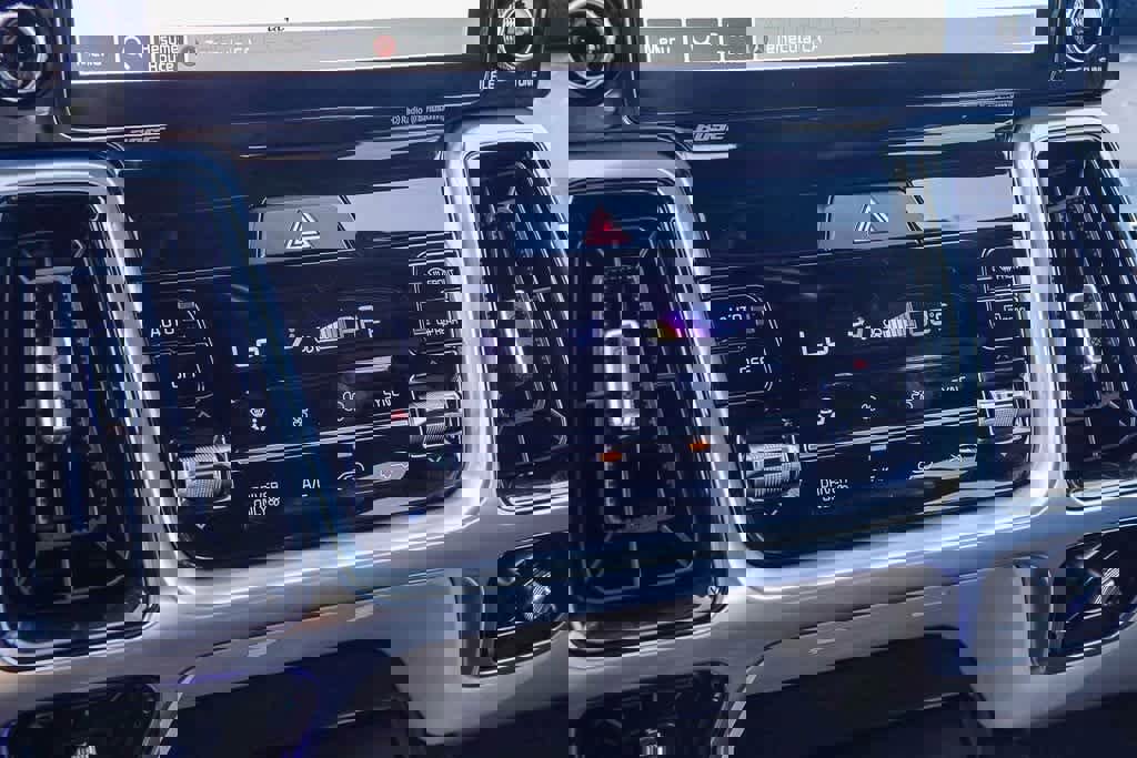 Certified 2023 Kia Sorento SX Prestige image 20