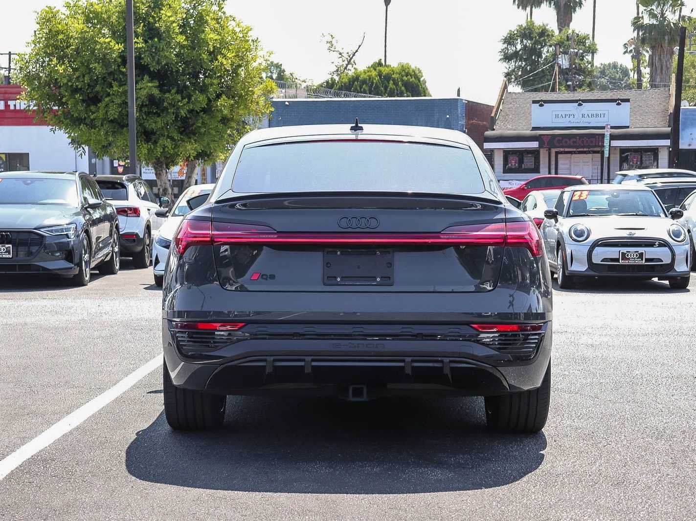 Used 2024 Audi Q8 e-tron Prestige w/ Prestige Package AWD/4WD image 3