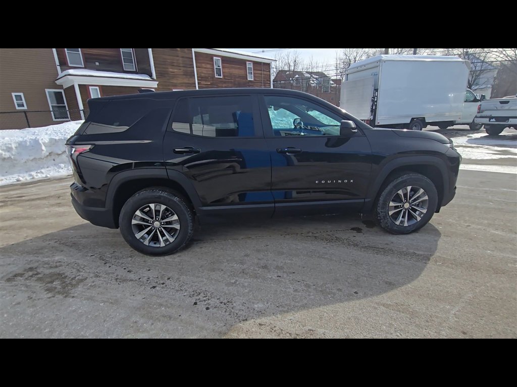 New 2026 Chevrolet Equinox LT image 9