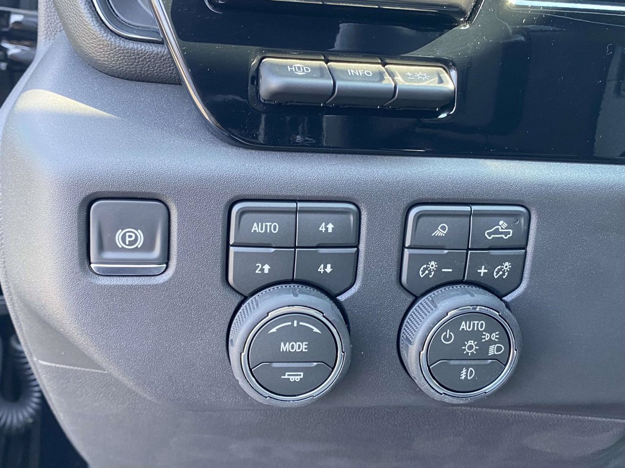 New 2026 Chevrolet Silverado 1500 ZR2 w/ ZR2 Bison Edition AWD/4WD image 19