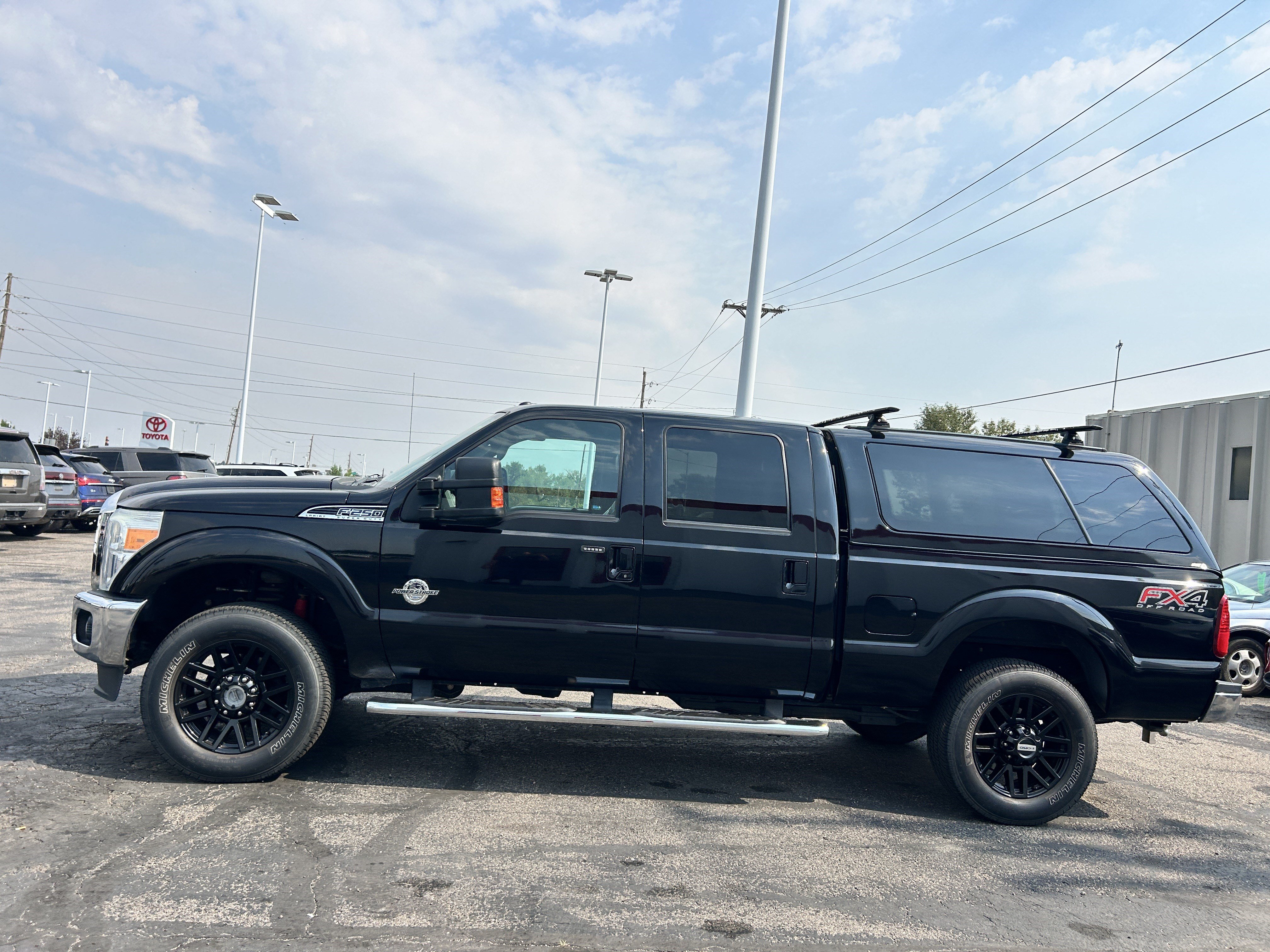 Used 2016 Ford F250 Lariat w/ Lariat Ultimate Package AWD/4WD image 2