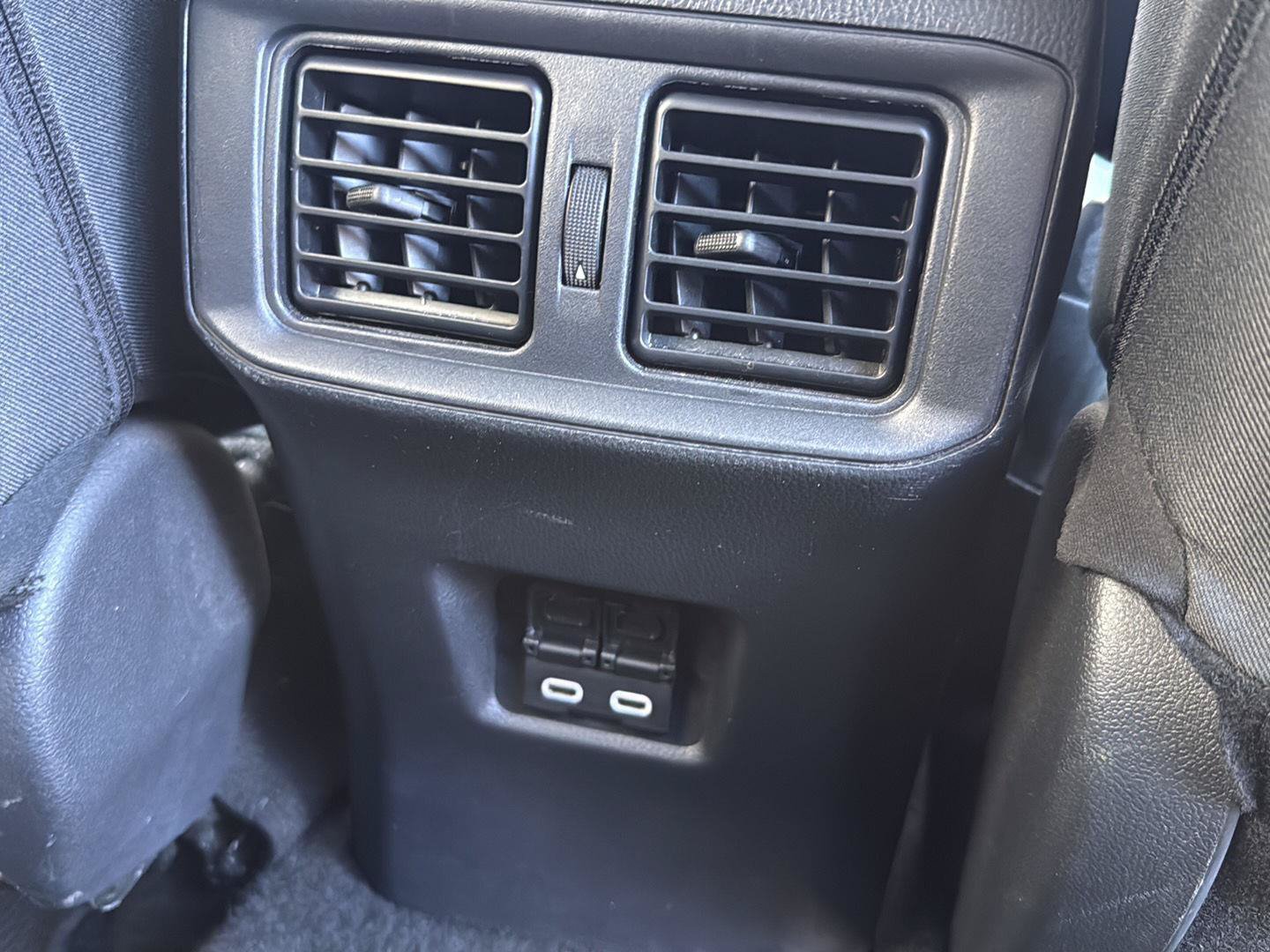 Used 2024 Toyota RAV4 XLE FWD image 34