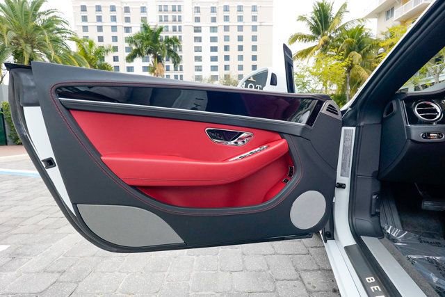 Used 2024 Bentley Continental GT V8 image 56