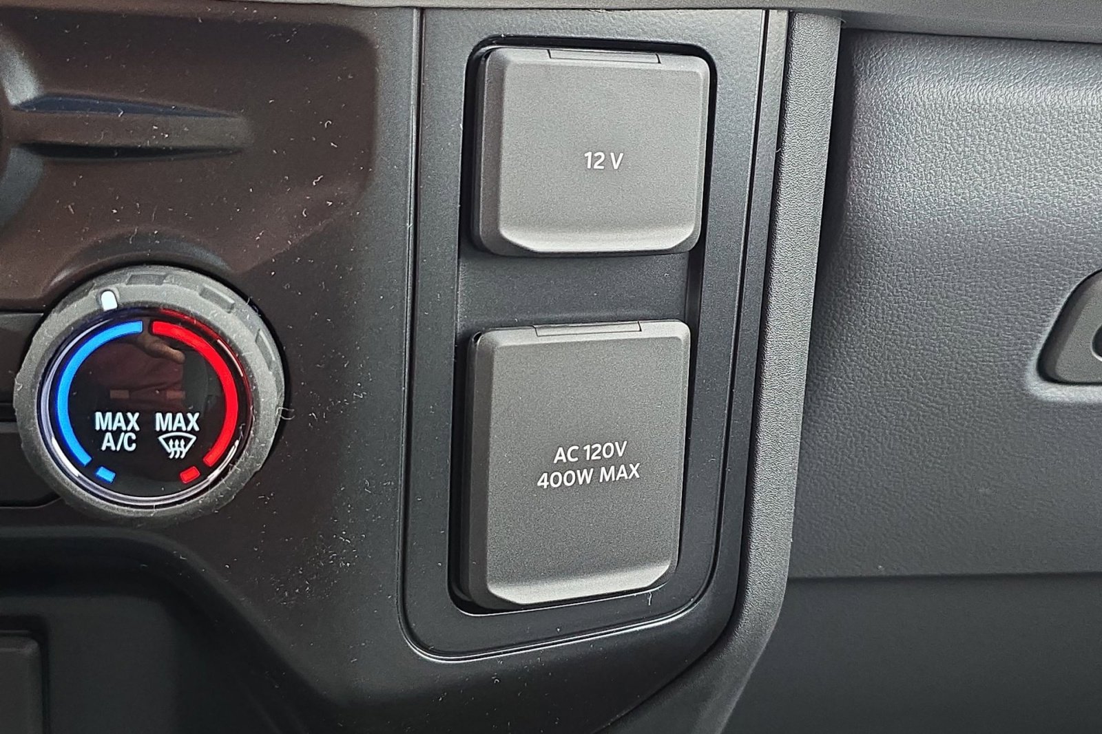 New 2026 Ford F250 XLT w/ FX4 Off-Road Package image 26