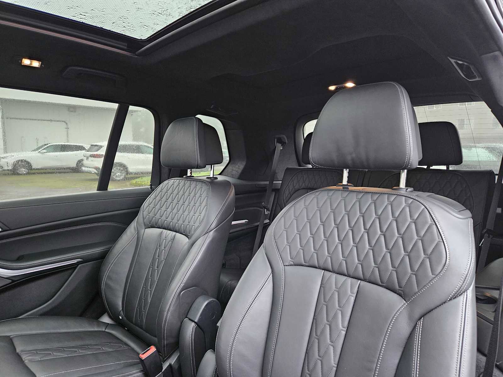 Used 2019 BMW X7 xDrive50i w/ Dynamic Handling Package image 21