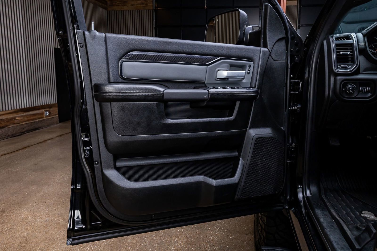 Used 2020 RAM 2500 Power Wagon AWD/4WD image 34