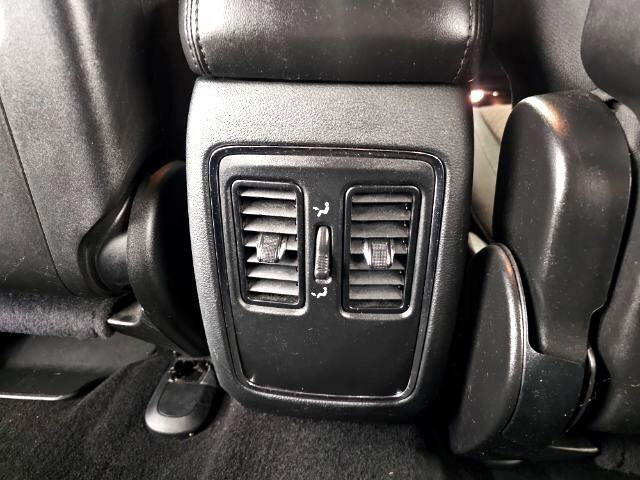 Used 2020 Jeep Grand Cherokee Laredo image 37