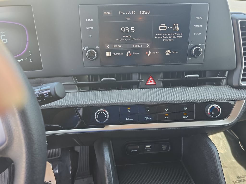 Used 2025 Kia Sportage LX FWD image 12