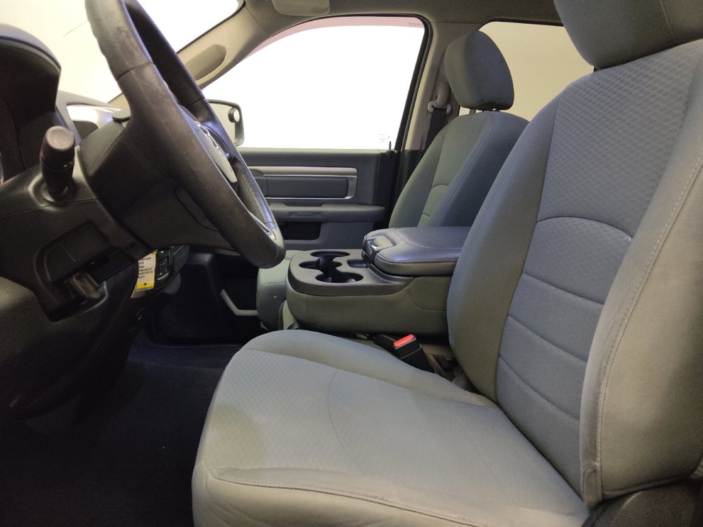 Used 2018 RAM 1500 Classic SLT AWD/4WD image 17
